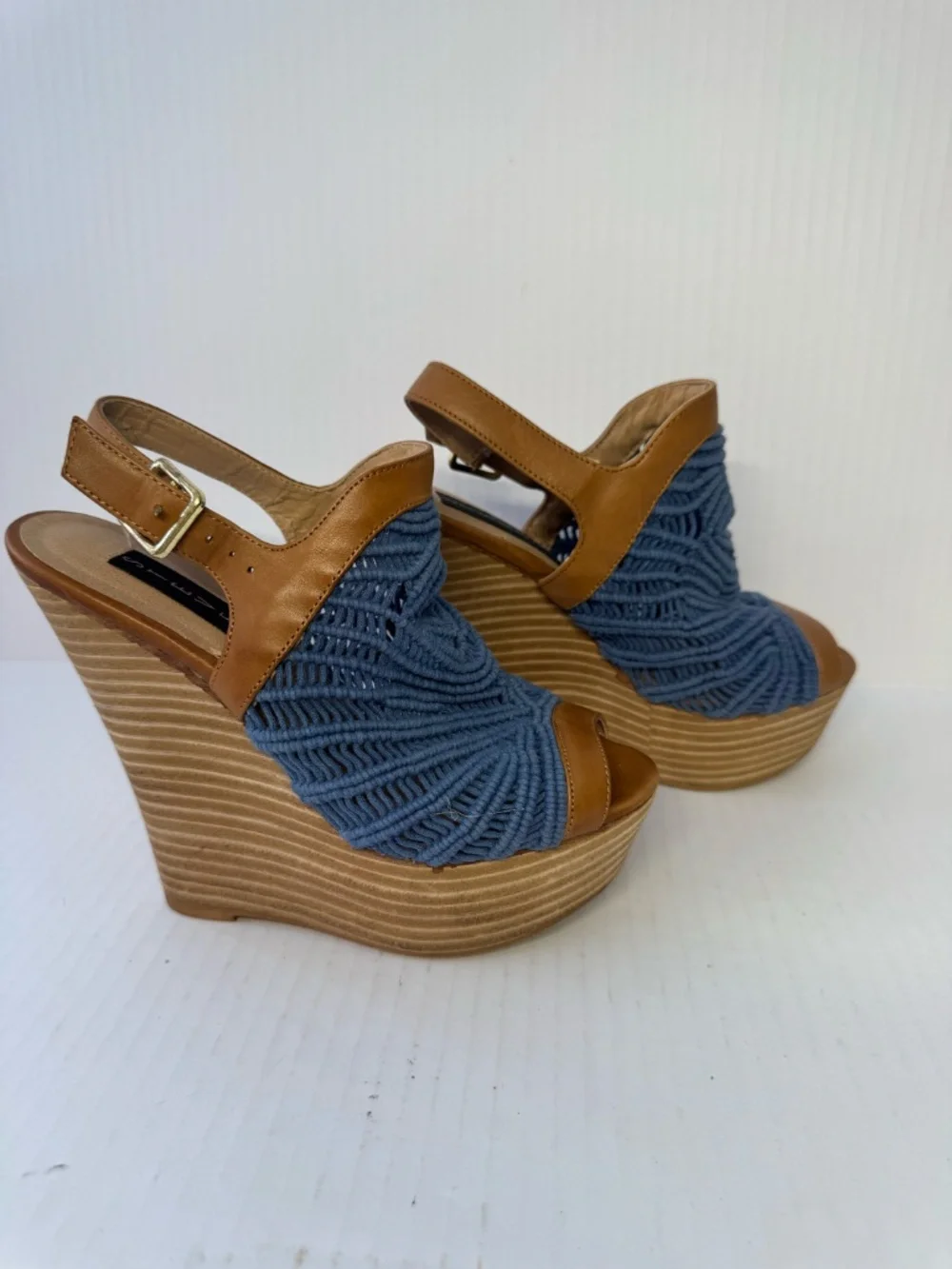 Steve Madden Blue Macramé Wedge Sandals Size 6 Resort Boho Platform Heels